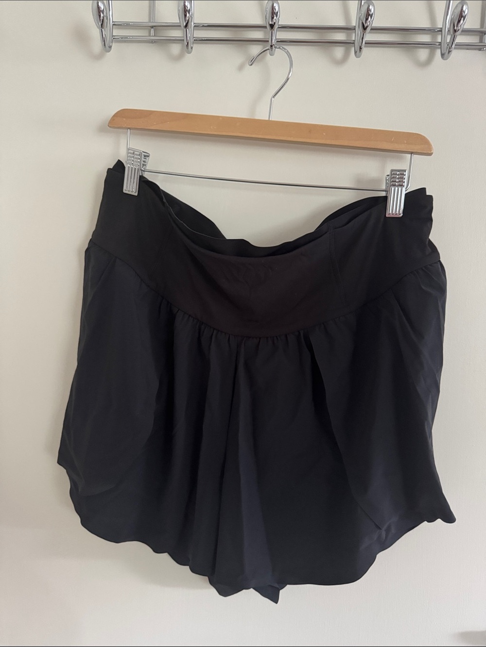 LULULEMON GO FURTHER HIGH RISE SPLIT SHORTS 3” in BLACK SZ 14 NWT